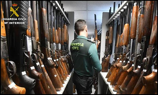 La Guardia Civil subastará 2.409 lotes de armas en Alicante el próximo 21 de febrero.