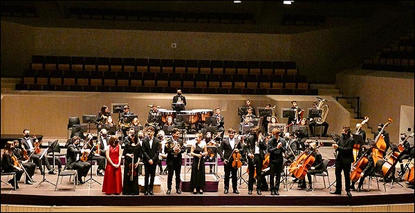 Los solistas de la Joven Orquesta Sinfónica de Torrevieja triunfaron en el Auditorio.